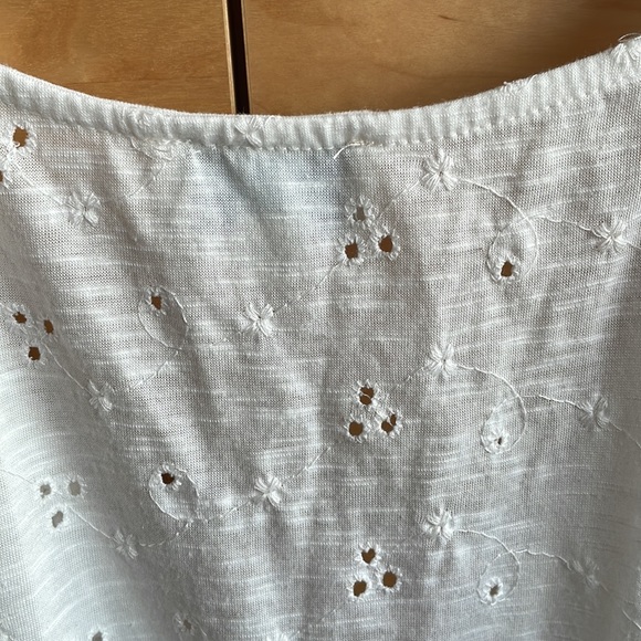 Francesca’s Vneck rouched blouse - Picture 7 of 9